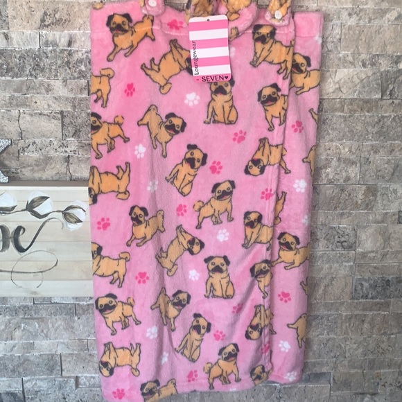 Pug Bath 🛀 Robe 👘 - Picture 2 of 3